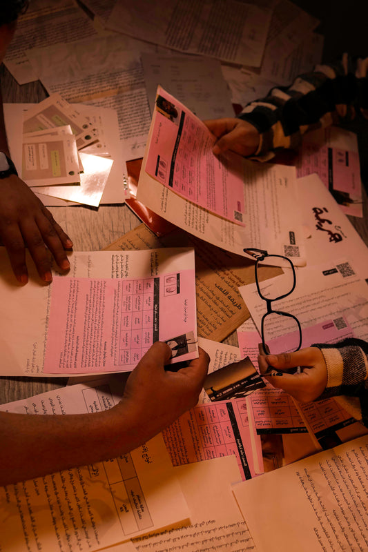 كل قضايا مسرح جريمة (جريمة غرفة ٣٠٣ + جريمة فيلا ٦٦٦ +  جريمة حفلة الساحل + جريمة مكالمة من مجهول) + دفترين المحقق + فاوتشر خصم على الجريمة الجاية عشان تلعبوا وقت اطول بكتير